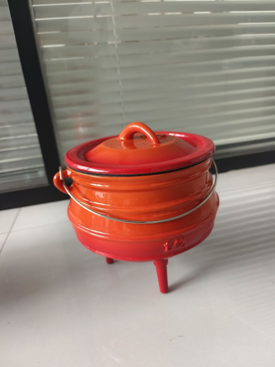 1/2 #   Four hollandais en fon - Dutch Oven Enamel avis et prix
